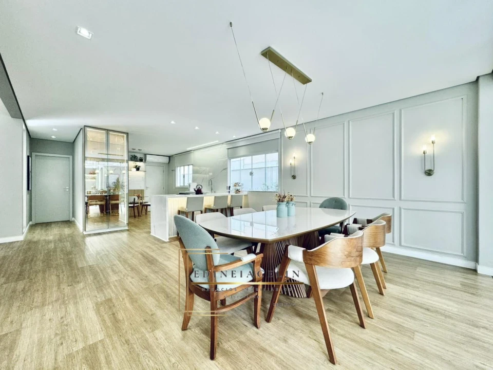 Condominio Royal Forest