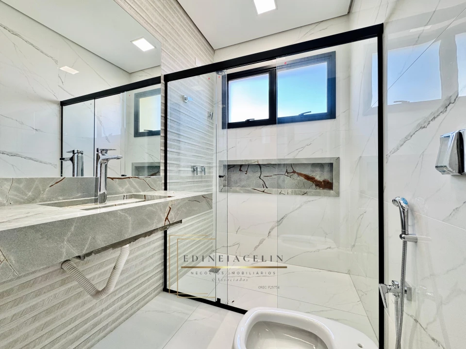 Condominio Royal Forest