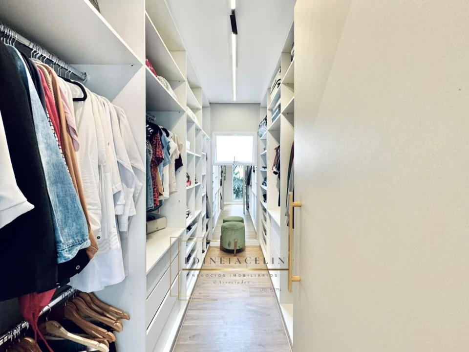 Condominio Royal Forest