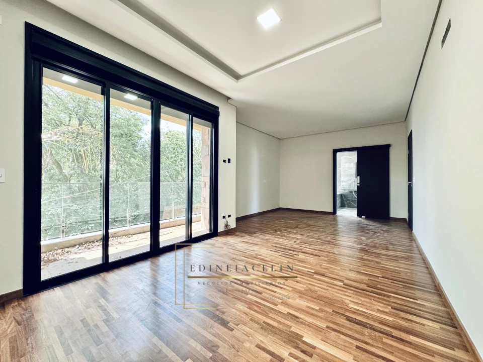 Condominio Royal Forest