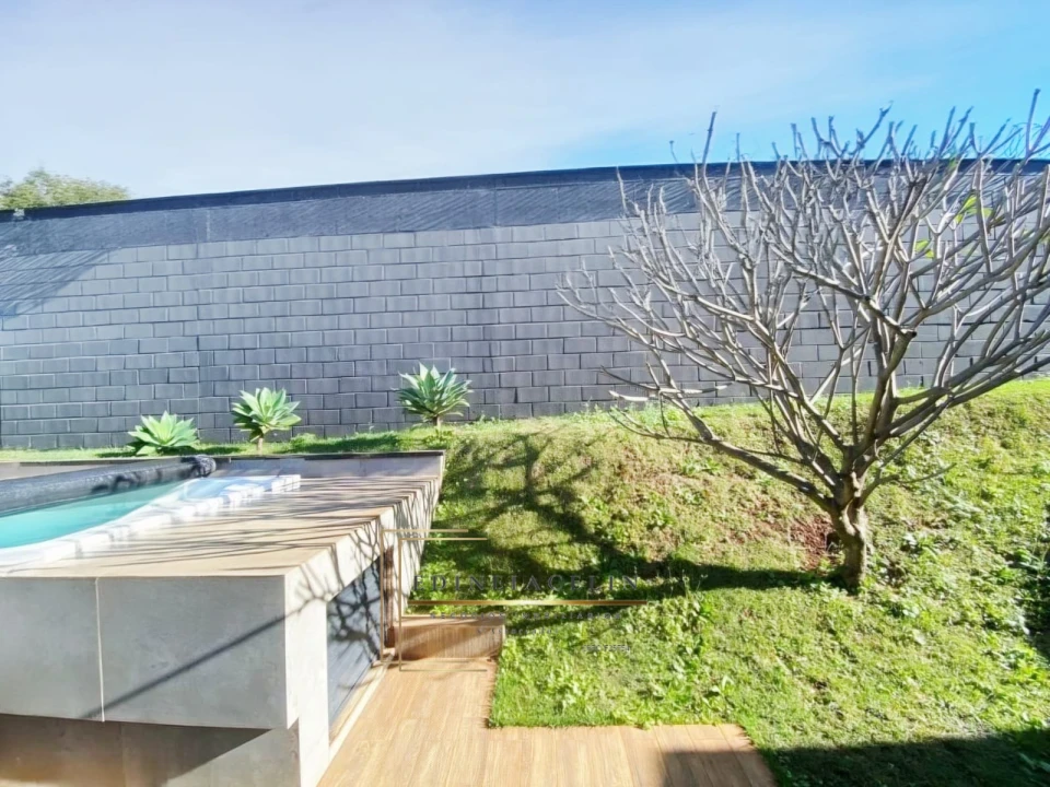 Condomínio Petit Ville