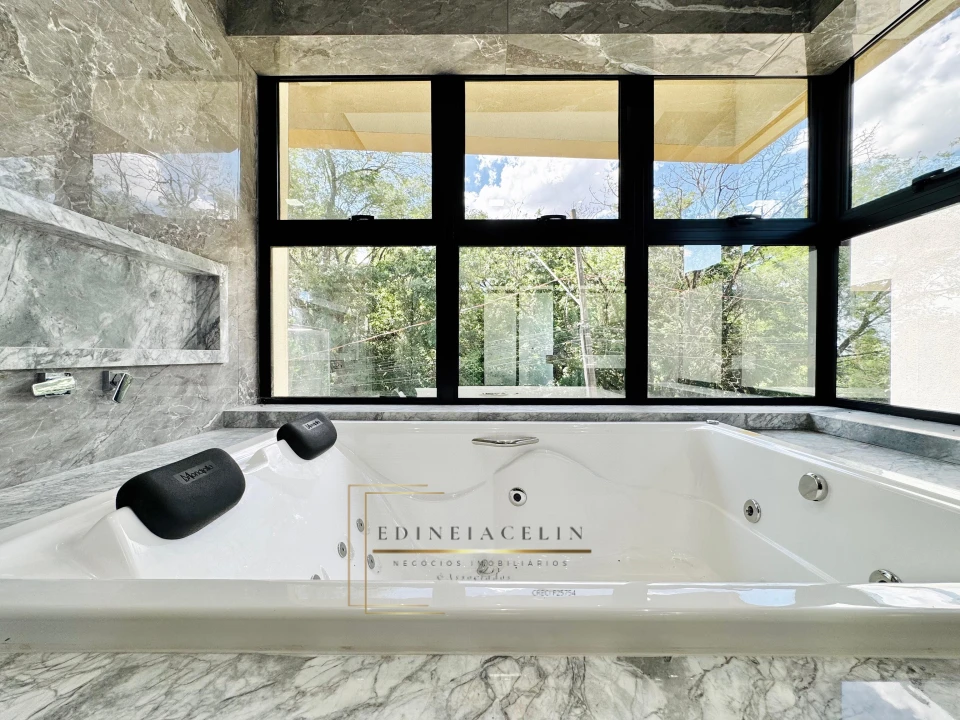 Condominio Royal Forest