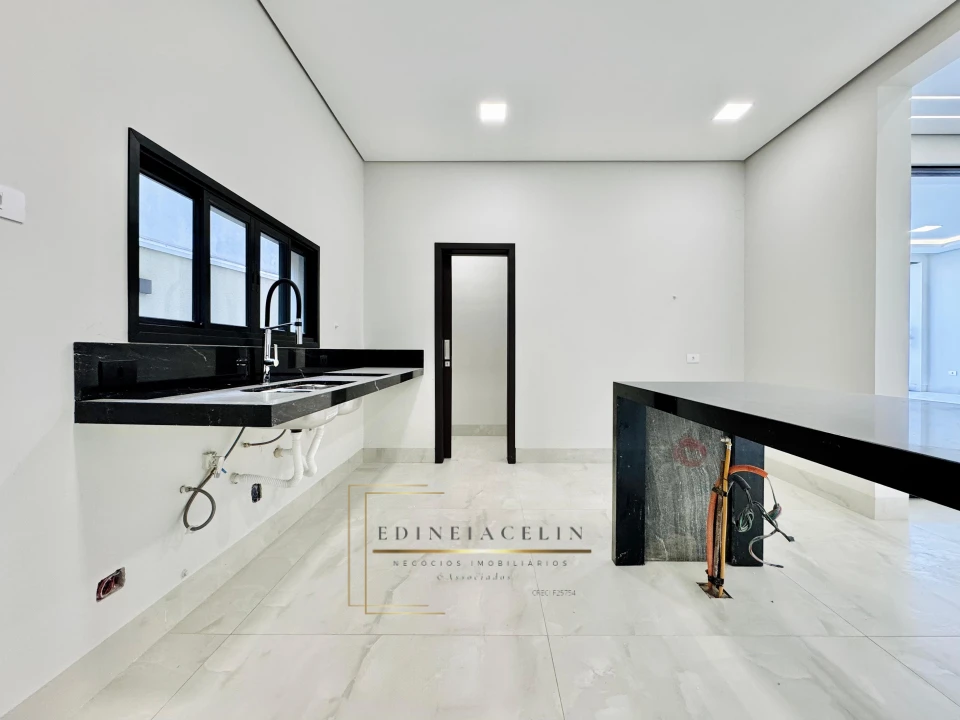 Condominio Royal Forest