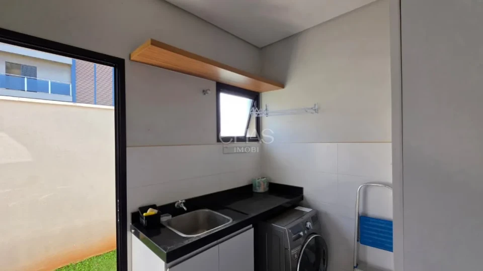 Imagens do imóveis CASA TÉRREA A VENDA NO CONDOMÍNIO SUN LAKE RESIDENCE