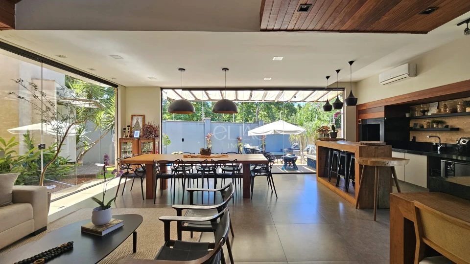 Casa Térrea à Venda no Condomínio Alphaville 2