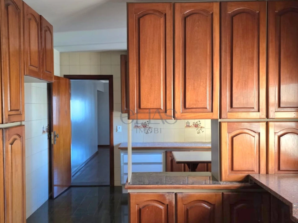 Apartamento Á Venda E Locação Centro Londrina