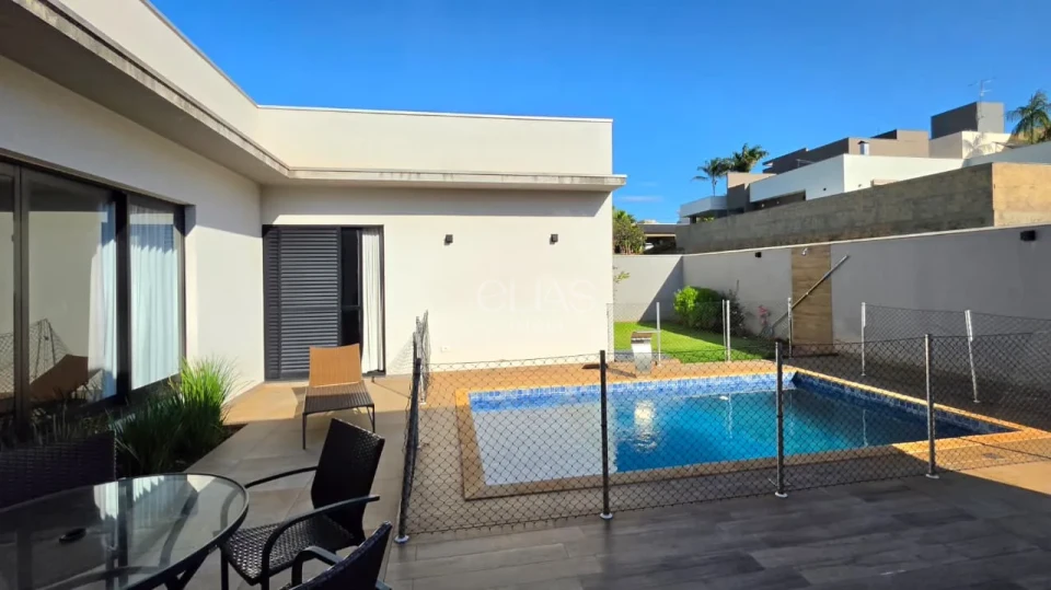 Imagens do imóveis CASA TÉRREA A VENDA NO CONDOMÍNIO SUN LAKE RESIDENCE