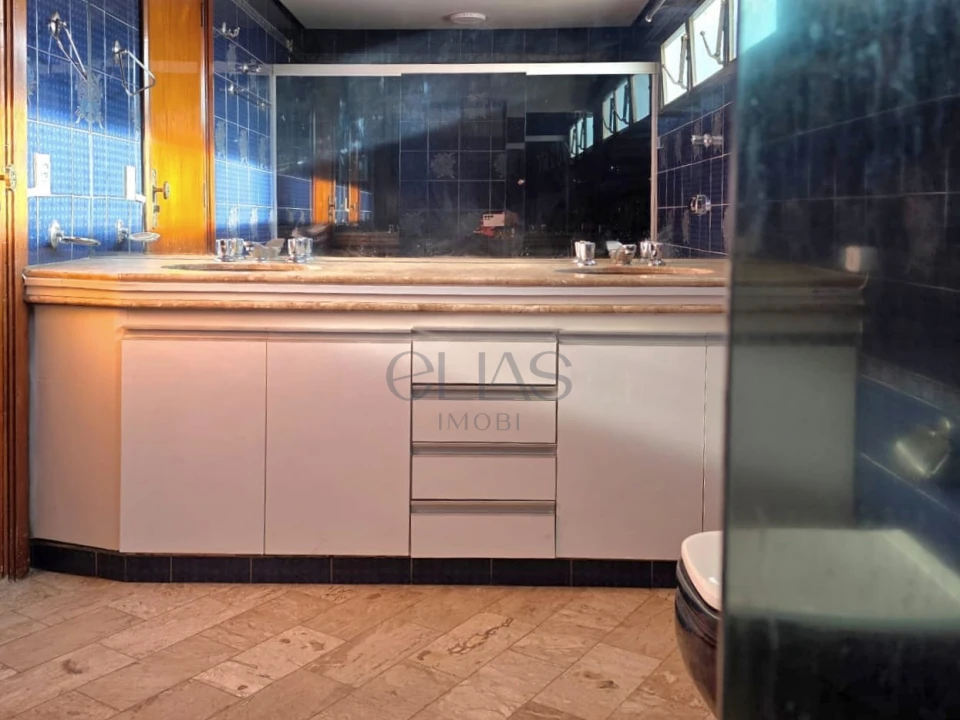 Apartamento Á Venda E Locação Centro Londrina