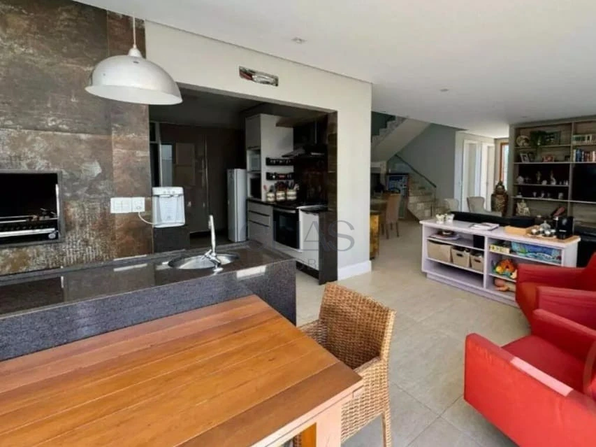 Sobrado  com 3 suítes à venda Condomínio Alphaville 2 -Londrina