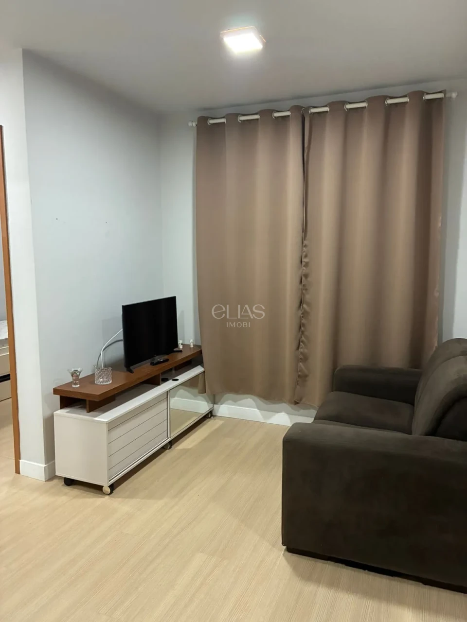 Apartamento À Venda E Locação Ed. Spazio Louvre Londrina