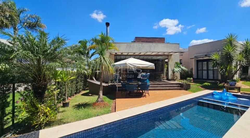 Casa Térrea à Venda no Condomínio Alphaville 2