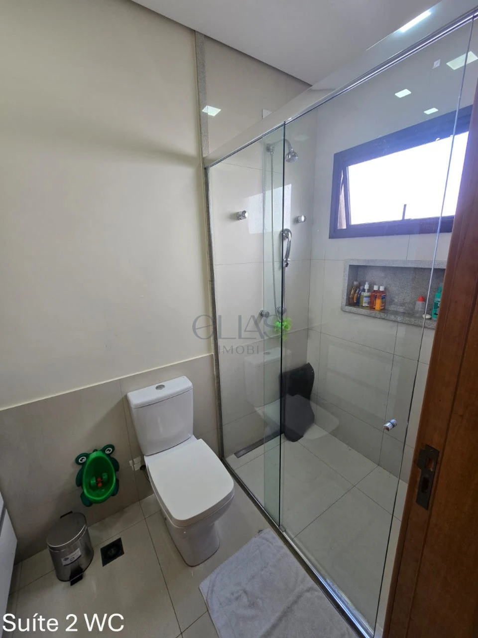 Casa à Venda Condomínio Alphaville 2