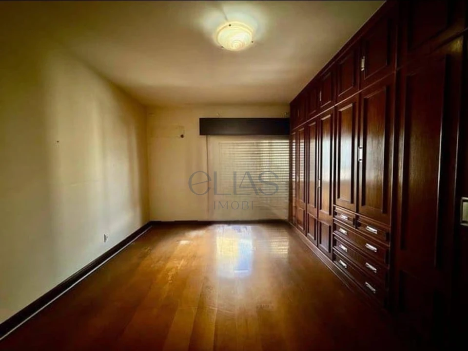 Apartamento À Venda Edifício Embaixador Londrina