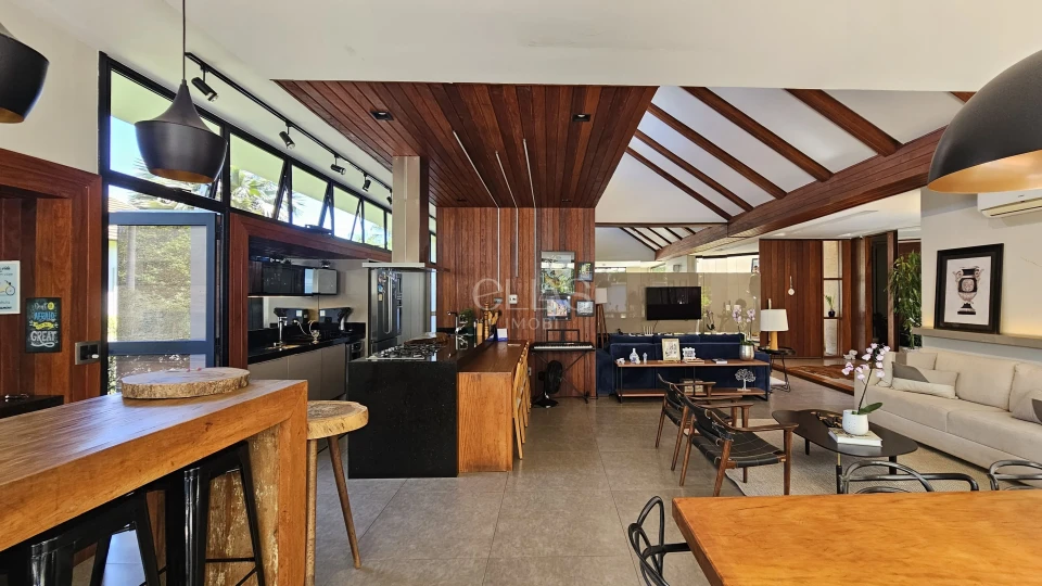 Casa Térrea à Venda no Condomínio Alphaville 2