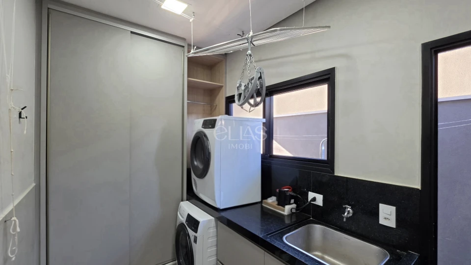 Imagens do imóveis Casa Térrea À Venda No Sun Lake Com 3 Suítes