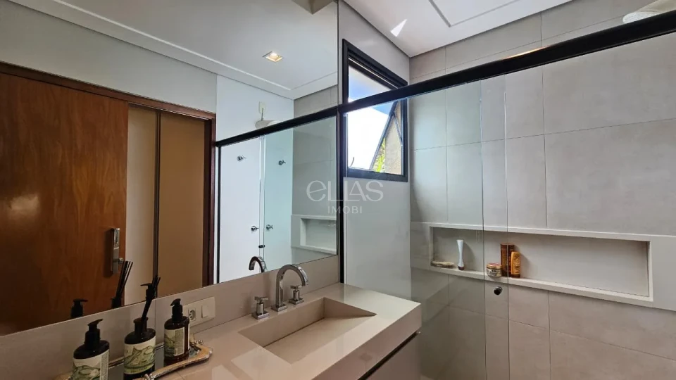 Casa Térrea à Venda no Condomínio Alphaville 2