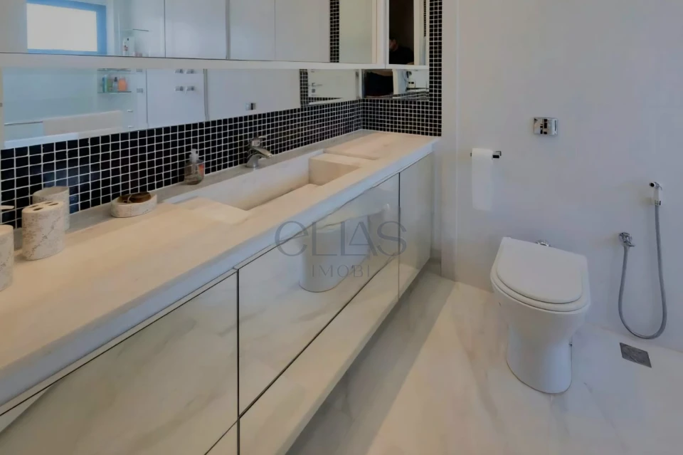 Sobrado  com 3 suítes à venda Condomínio Alphaville 2 -Londrina