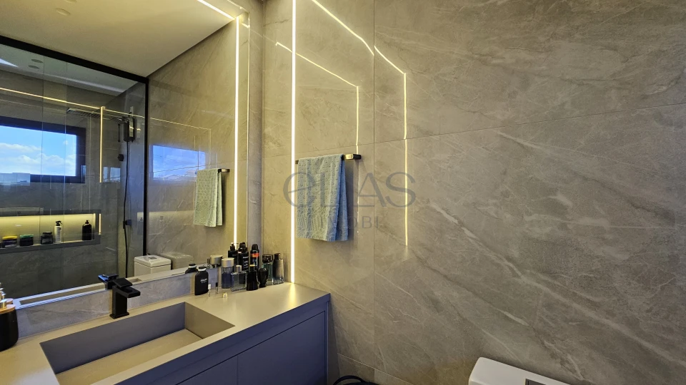 Imagens do imóveis Sobrado à Venda no Parque Tauá Condomínio Tangará