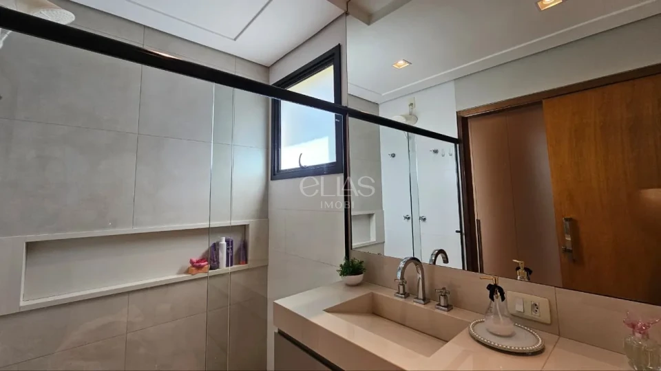 Casa Térrea à Venda no Condomínio Alphaville 2