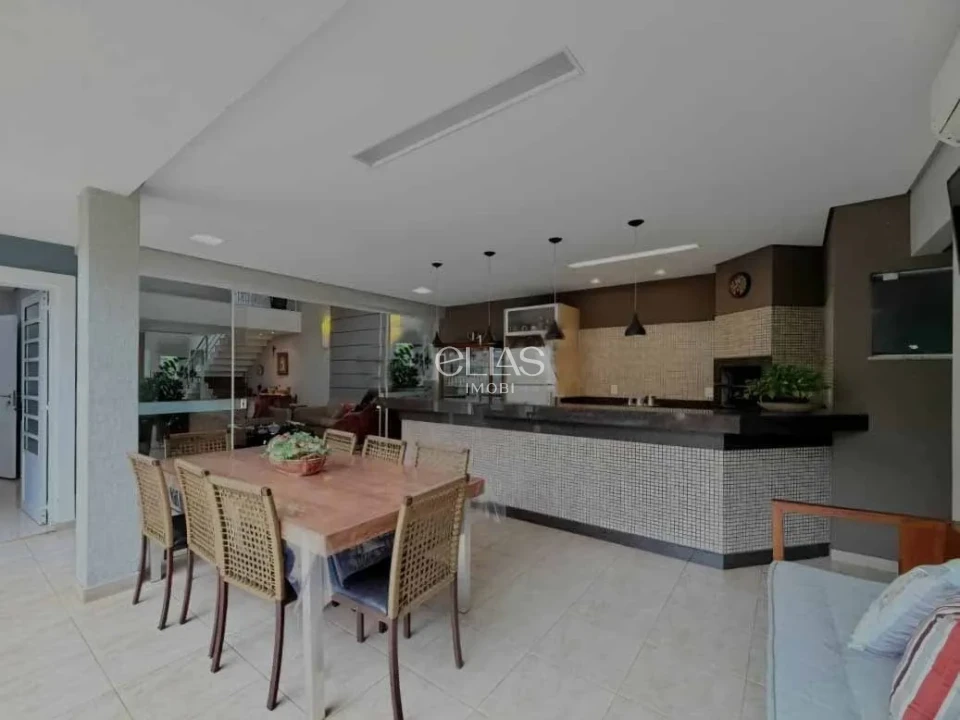 Imagens do imóveis Casa Em Condomínio À Venda Royal Forest Residence & Resort Londrina