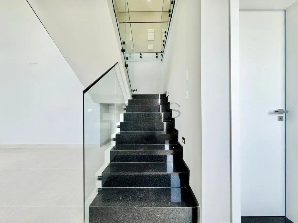 Imagens do imóveis Casa Em Condomínio À Venda Parque Tauá Londrina