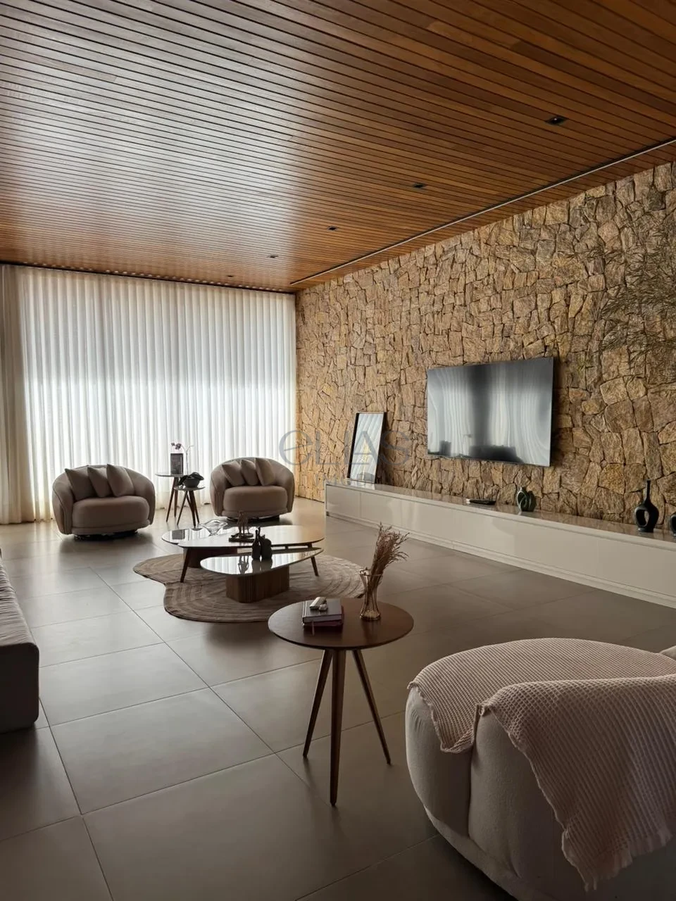 Imagens do imóveis Casa À Venda Com 4 Suítes No Cond. Estância Santa Paula