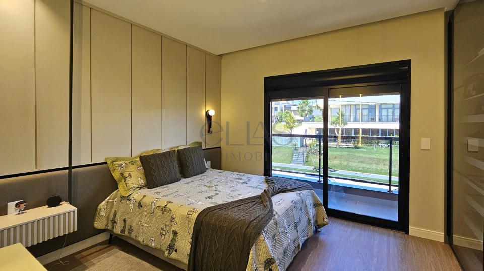 Imagens do imóveis Sobrado à Venda no Parque Tauá Condomínio Tangará