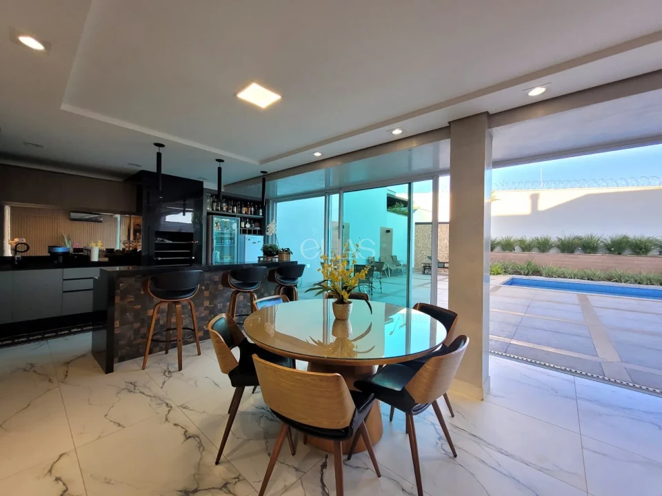 Imagens do imóveis Sobrado À Venda No Condomínio Santana Residence