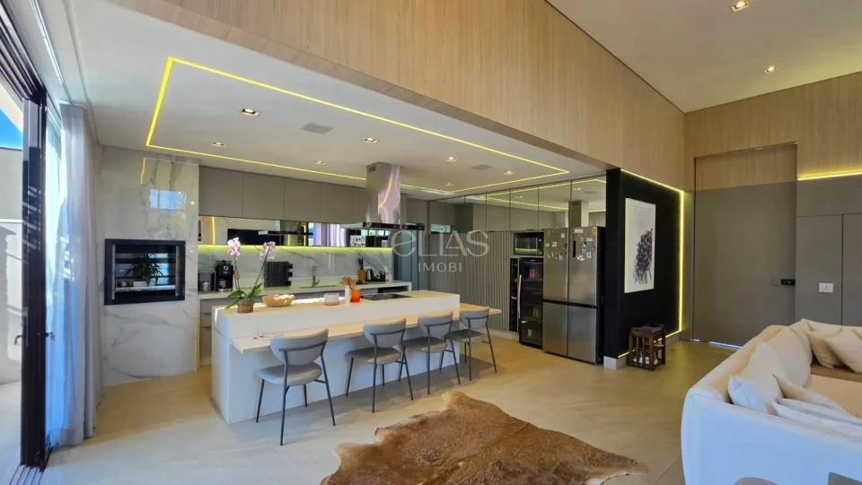 Imagens do imóveis Casa Térrea À Venda No Sun Lake Com 3 Suítes