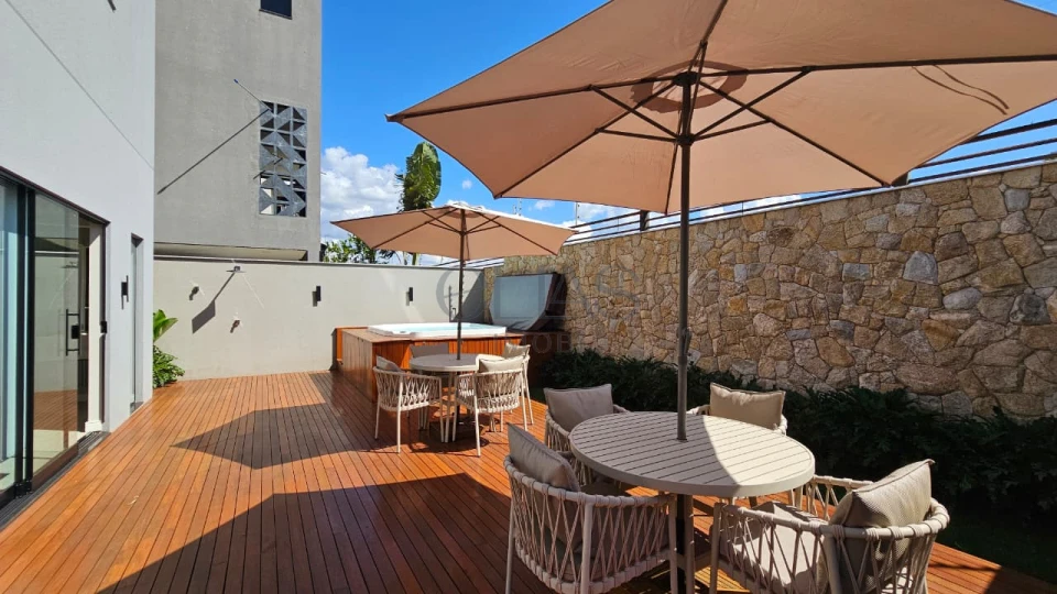 Imagens do imóveis Sobrado à Venda no Parque Tauá Condomínio Tangará