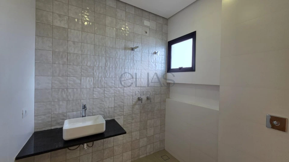 Imagens do imóveis Casa Em Condomínio À Venda Parque Tauá Londrina