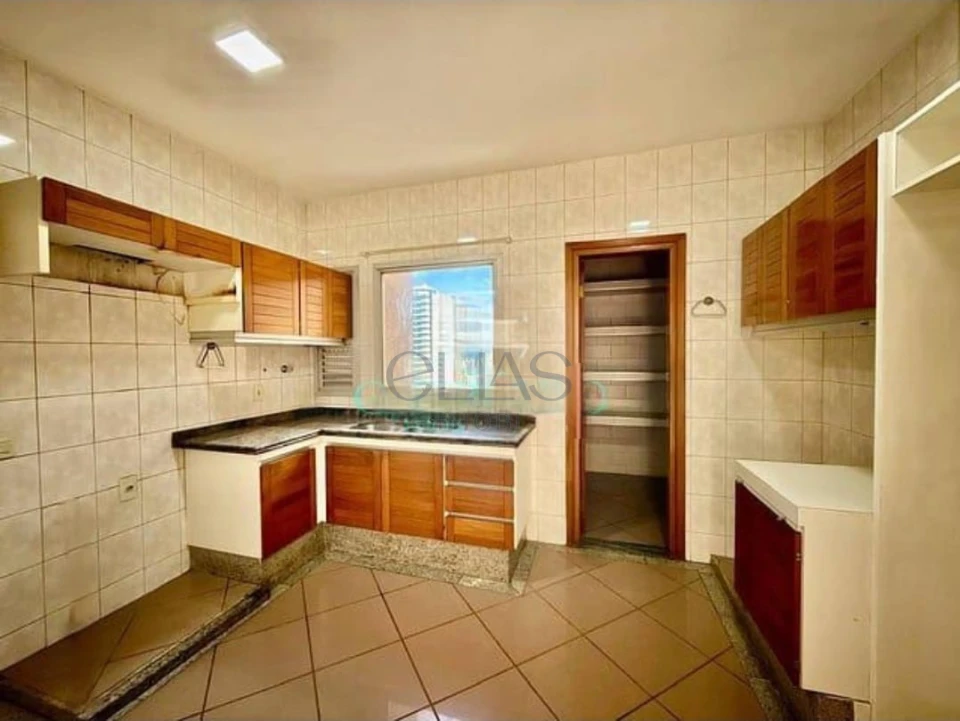 Apartamento À Venda Edifício Embaixador Londrina