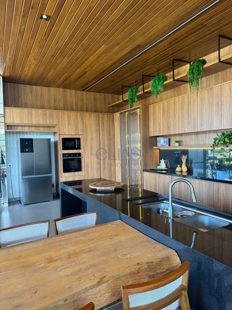 Imagens do imóveis Casa À Venda Com 4 Suítes No Cond. Estância Santa Paula