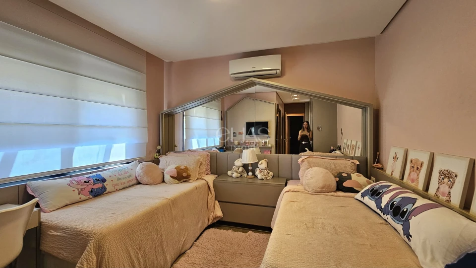 Casa Térrea à Venda no Condomínio Alphaville 2