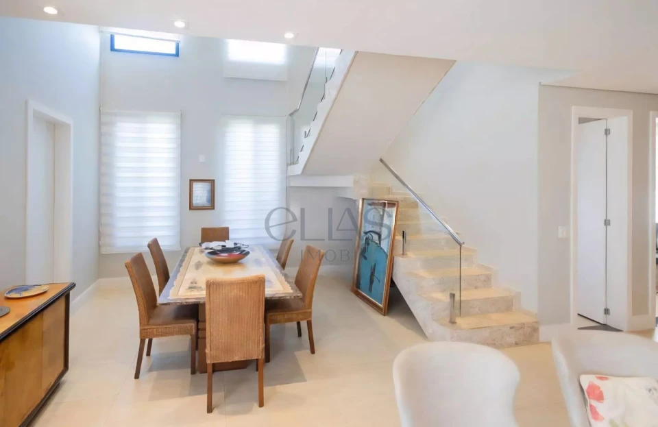 Sobrado  com 3 suítes à venda Condomínio Alphaville 2 -Londrina