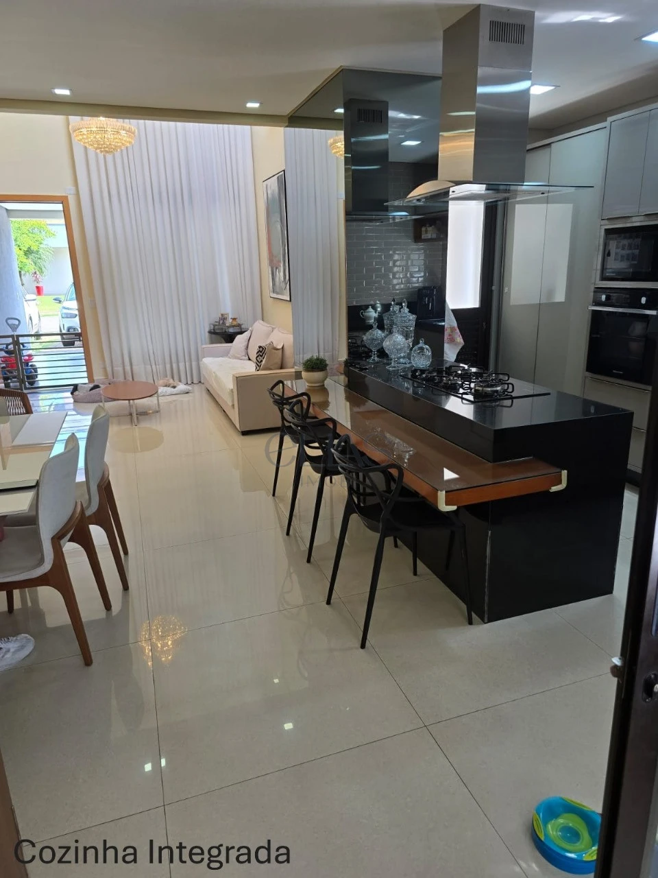 Casa à Venda Condomínio Alphaville 2