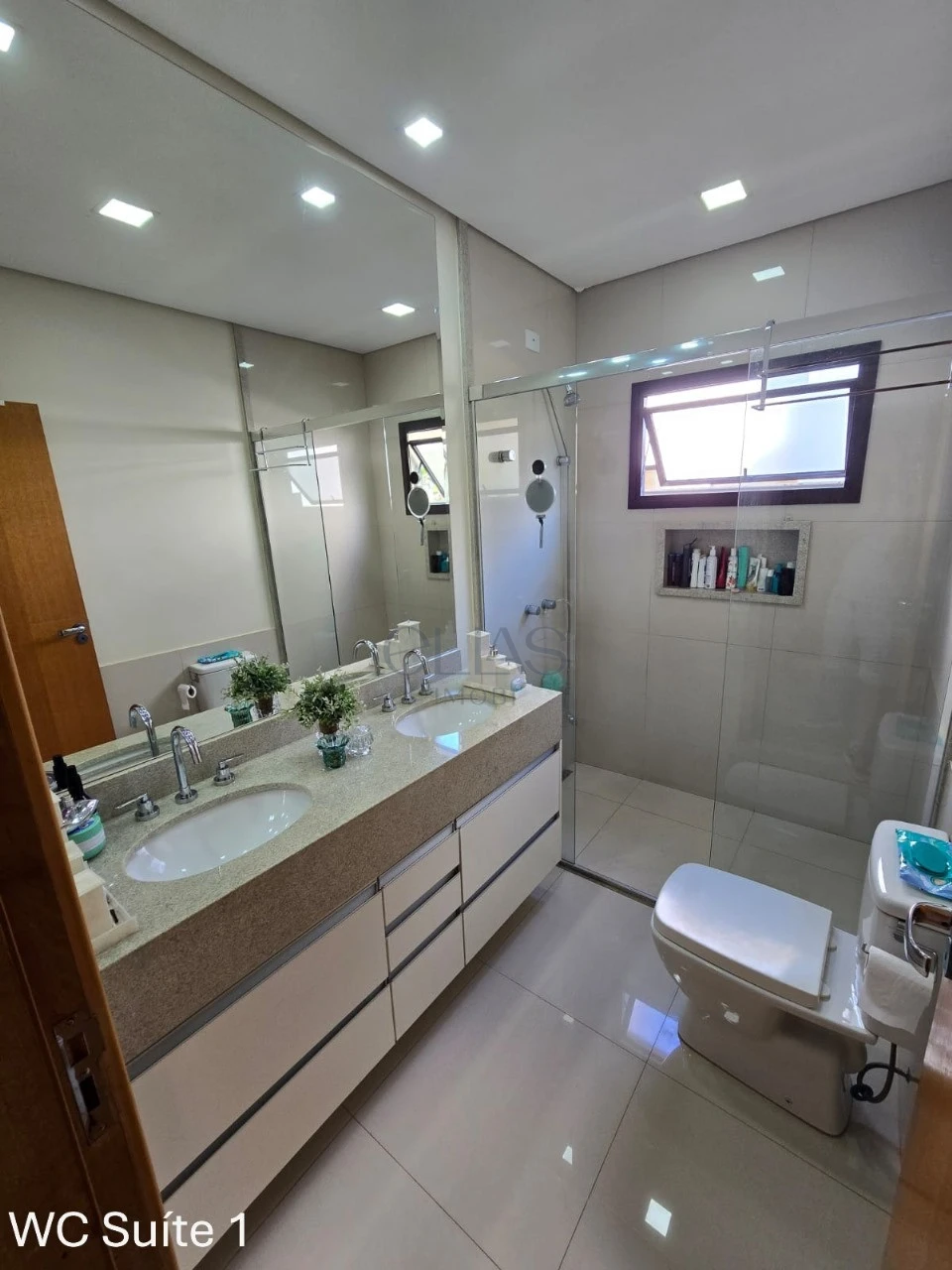 Casa à Venda Condomínio Alphaville 2