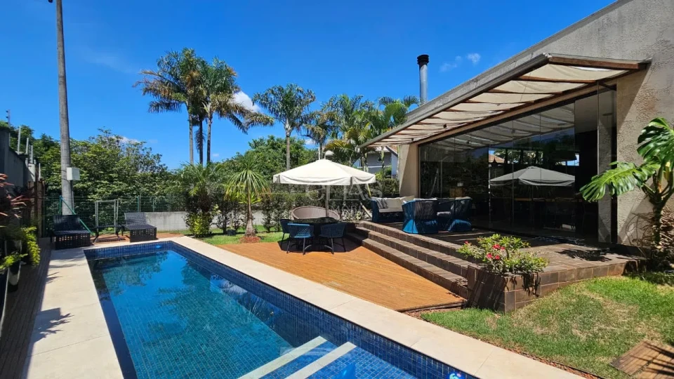 Casa Térrea à Venda no Condomínio Alphaville 2