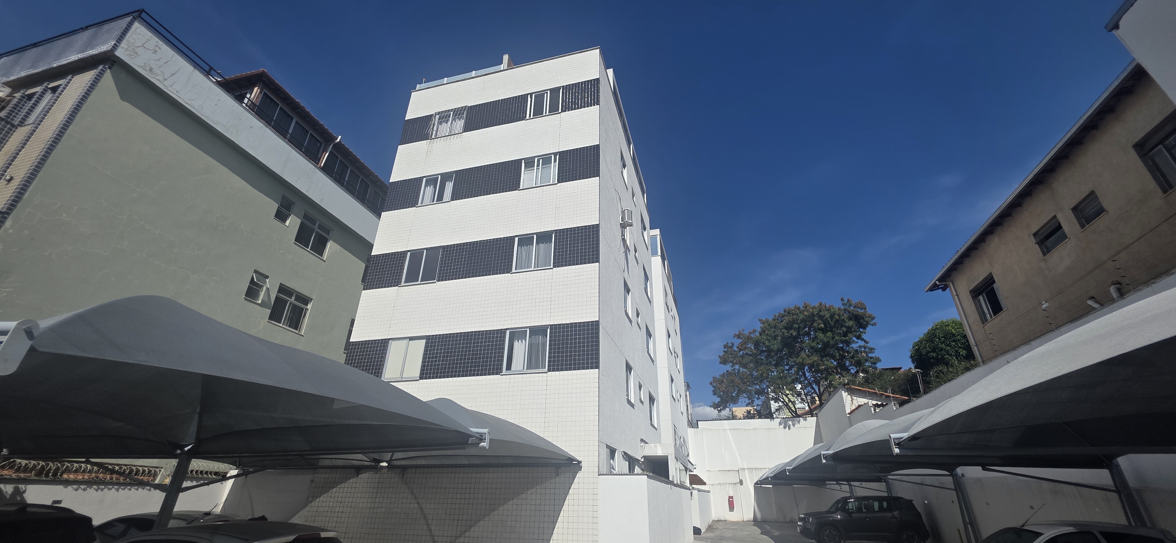 Apartamento De  2 Qquartos C/ Eelevador 1 Vaga Garagem