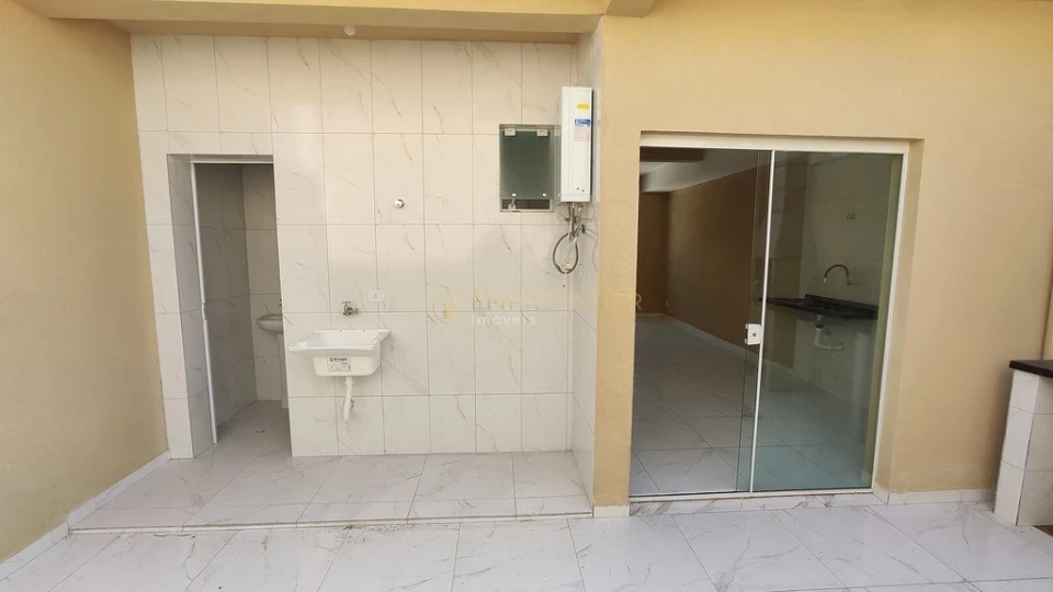 SOBRADO EM CONDOMÍNIO NO BALNEÁRIO GAIVOTAS