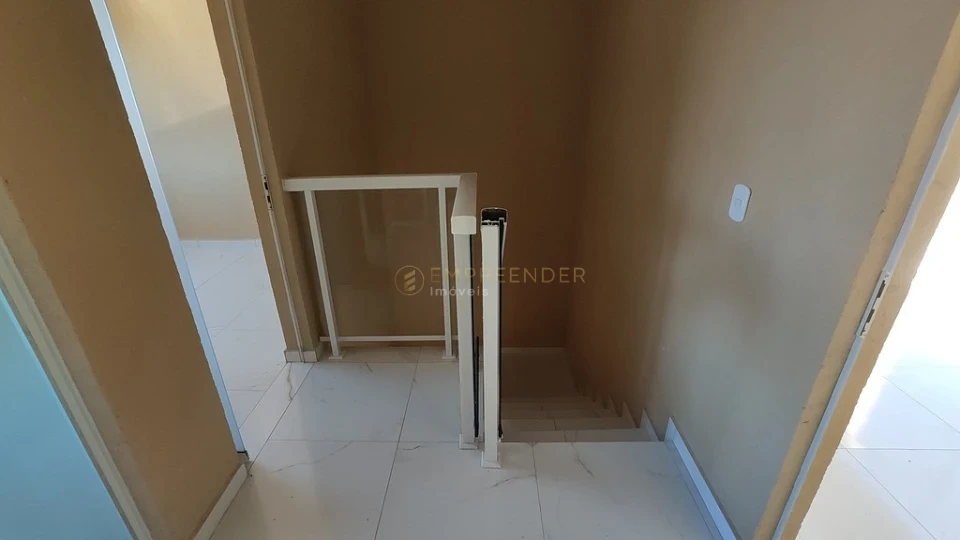 SOBRADO EM CONDOMÍNIO NO BALNEÁRIO GAIVOTAS