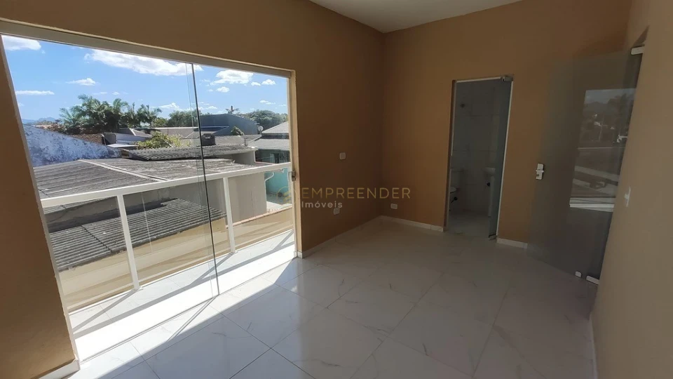 SOBRADO EM CONDOMÍNIO NO BALNEÁRIO GAIVOTAS