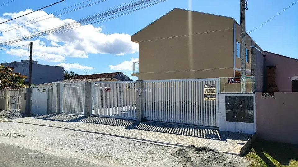 SOBRADO EM CONDOMÍNIO NO BALNEÁRIO GAIVOTAS