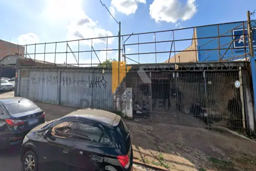 Imóvel comercial a venda na Av Theodoro Victorelli, em frente ao Shopping Boulevard.