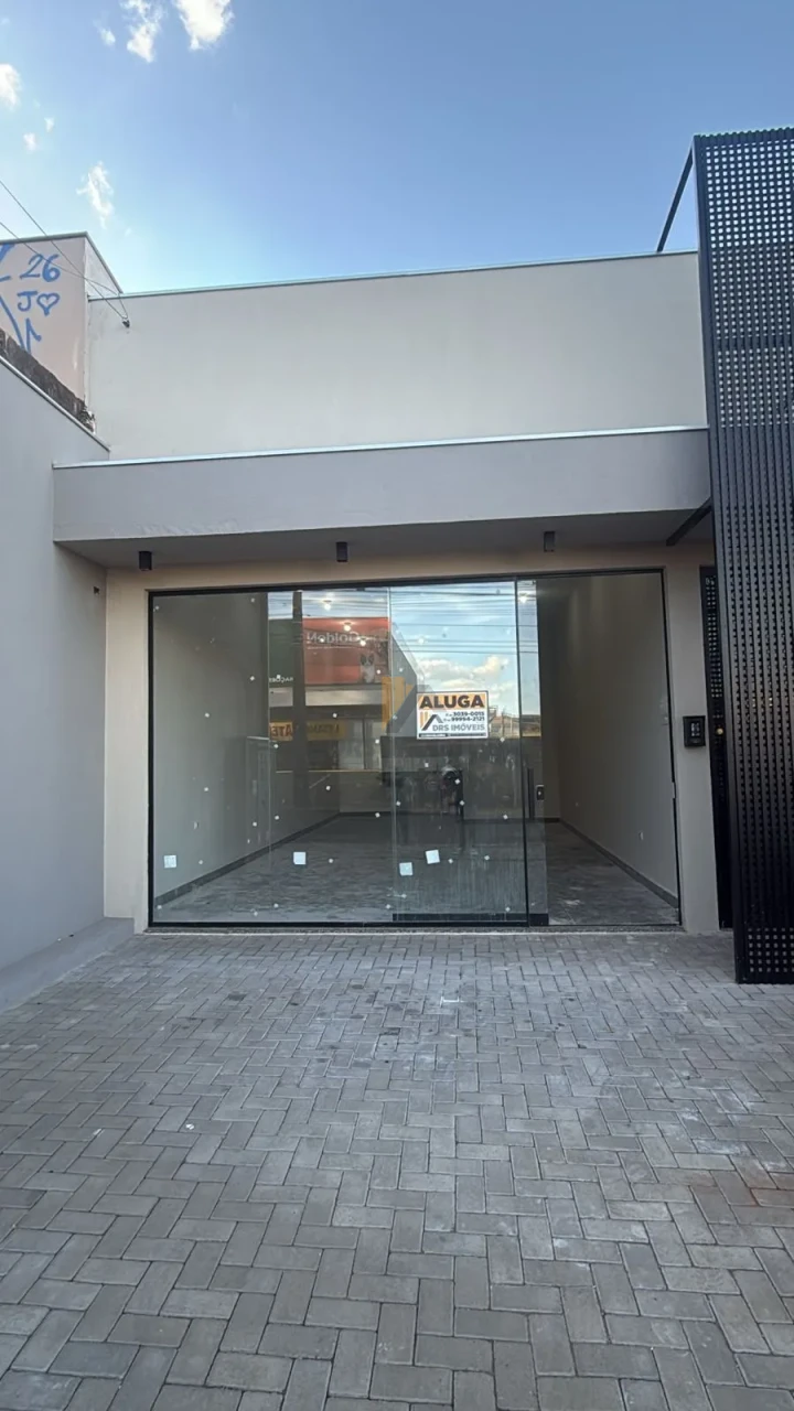 01 Salas comerciais para locação Av são João.