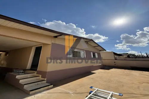 Casa com 02 quartos para locação próximo Br 369 e Shopping Norte.