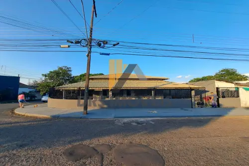 Casa a venda na Zona Leste de Londrina - Conjunto Alexandre Urbanas