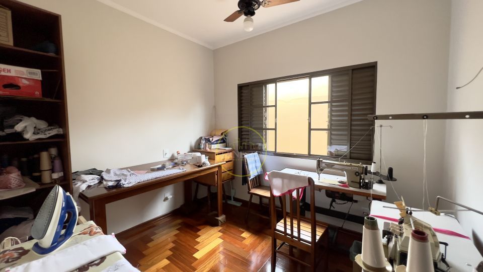 CASA TERREA AVENIDA TIRANDENTES