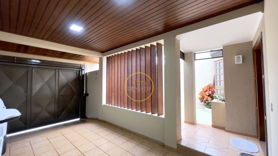 CASA TERREA AVENIDA TIRANDENTES