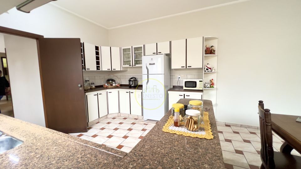 CASA TERREA AVENIDA TIRANDENTES